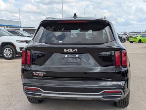 2023 Kia Sorento S