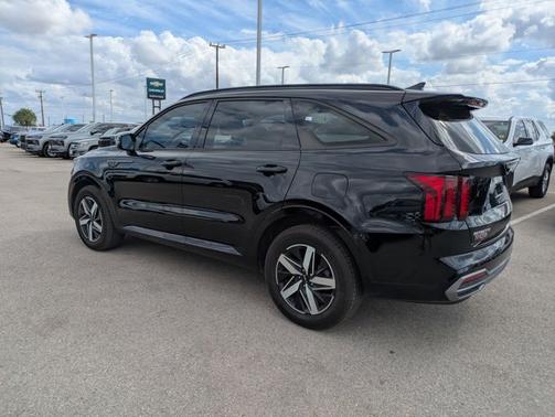 2023 Kia Sorento S