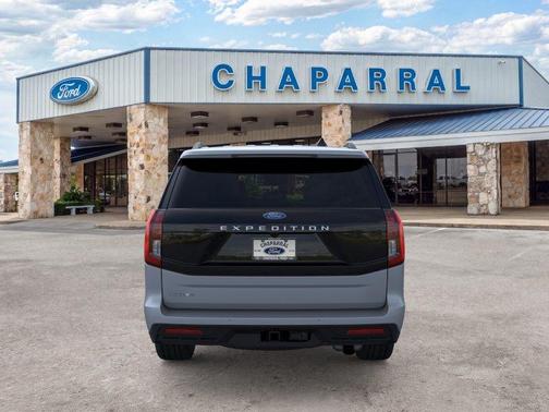 Glacier Gray Metallic 2026 Ford Expedition Active