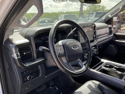 OXFORD WHITE 2024 Ford F-250 LARIAT