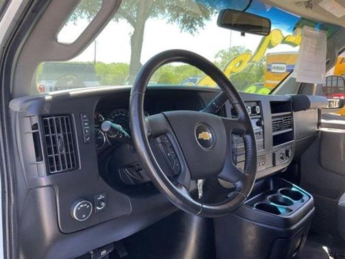 2020 Chevrolet Express 3500 LS
