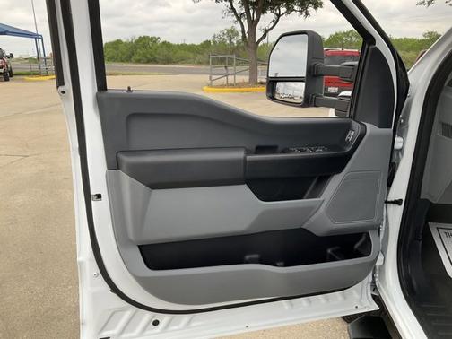 OXFORD WHITE 2026 Ford F-250 XL