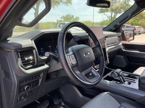 2022 Ford F-150 Lightning LARIAT