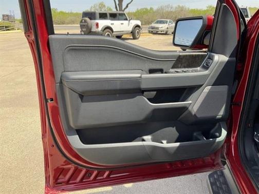 2022 Ford F-150 Lightning LARIAT