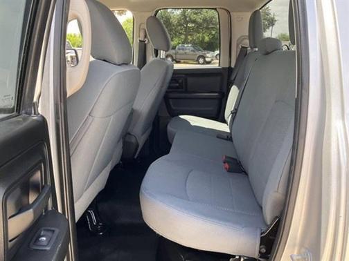 2017 RAM 1500 Tradesman/Express