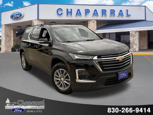 Mosaic Black Metallic 2023 Chevrolet Traverse LT CLOTH
