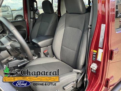 Photo 5 of 25 of 2022 Jeep Gladiator Sport