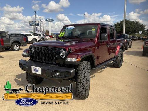 Photo 2 of 25 of 2022 Jeep Gladiator Sport