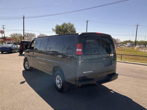 2017 Chevrolet Express 3500 LS