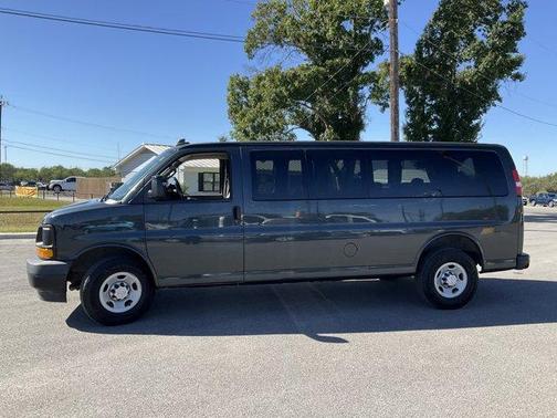 2017 Chevrolet Express 3500 LS