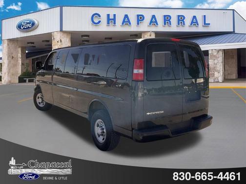 2017 Chevrolet Express 3500 LS