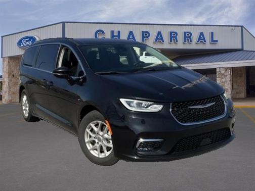 2022 Chrysler Pacifica Touring-L
