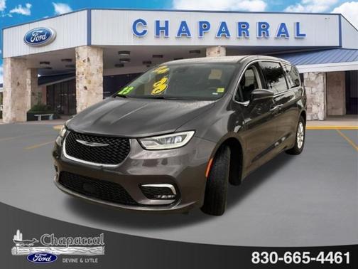 2023 Chrysler Pacifica Touring-L