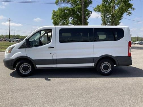 2017 Ford Transit-150 XL