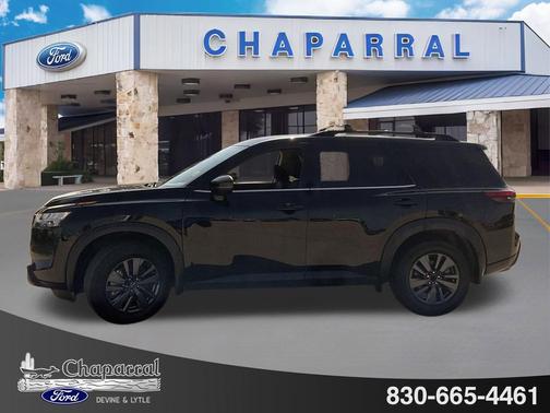 2022 Nissan Pathfinder SV