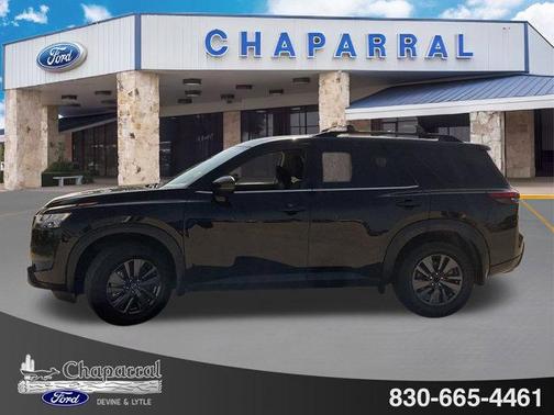 2022 Nissan Pathfinder SV