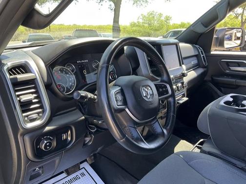 Bright White Clearcoat 2024 RAM 1500 BIG HORN/LONE STAR