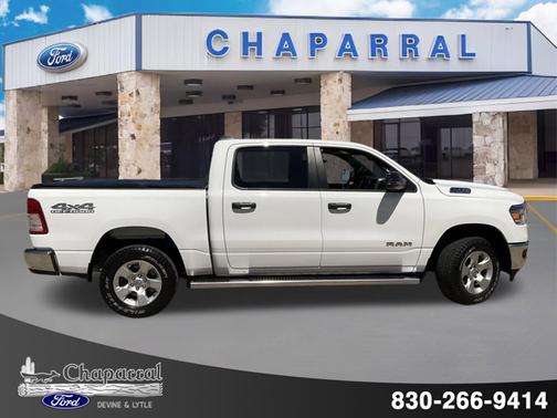 Bright White Clearcoat 2024 RAM 1500 BIG HORN/LONE STAR