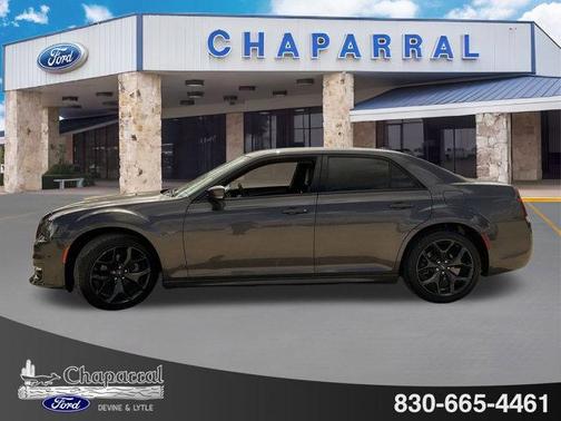 2022 Chrysler 300 Touring L