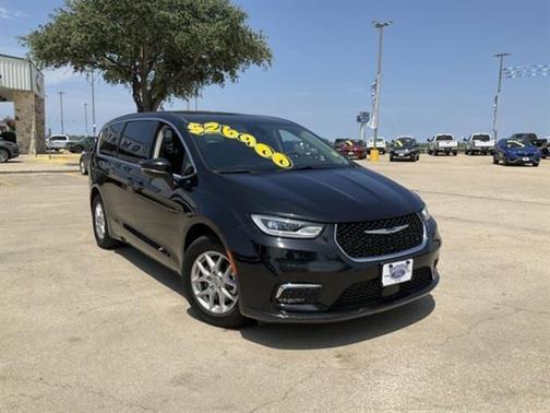 2023 Chrysler Pacifica Touring-L