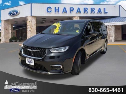 2023 Chrysler Pacifica Touring-L