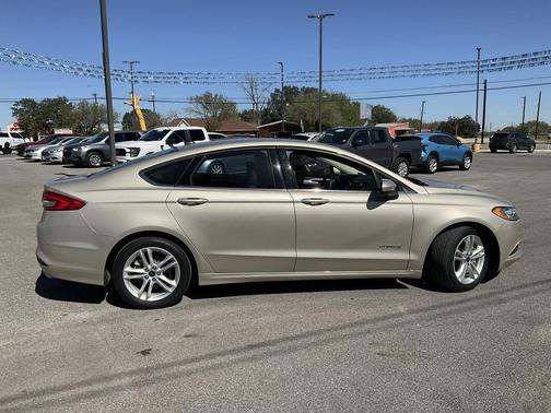 2018 Ford Fusion Hybrid SE