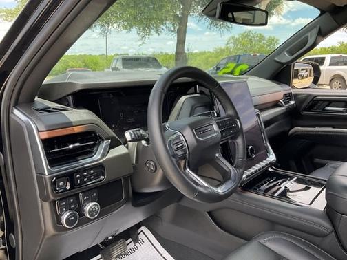 Onyx Black 2025 GMC Yukon XL DENALI
