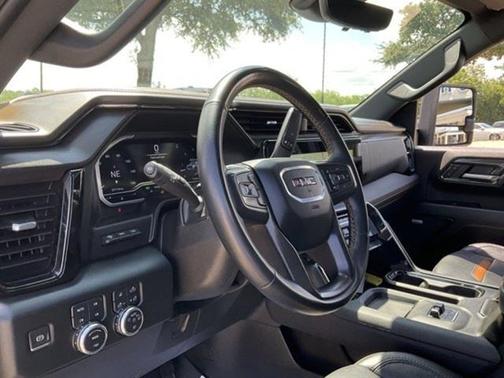 2024 GMC Sierra 2500 AT4