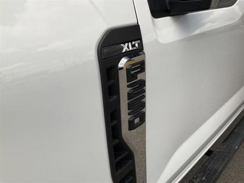 2023 Ford F-250 XLT