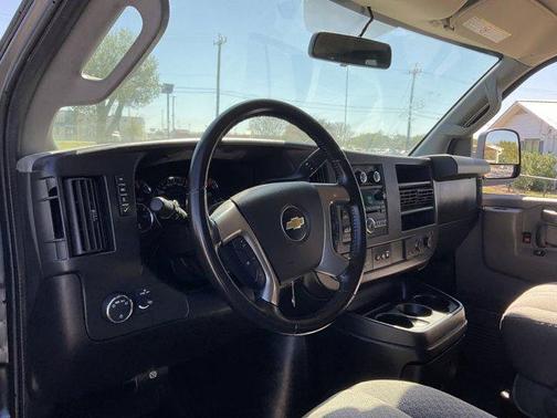 2017 Chevrolet Express 2500 LS