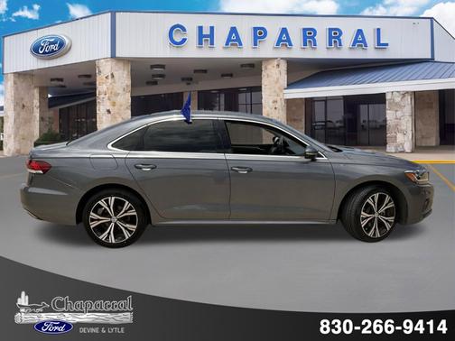 Platinum Gray Metallic 2021 Volkswagen Passat 2.0T SE