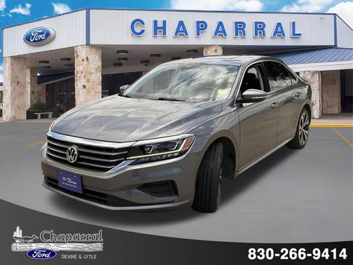 Platinum Gray Metallic 2021 Volkswagen Passat 2.0T SE