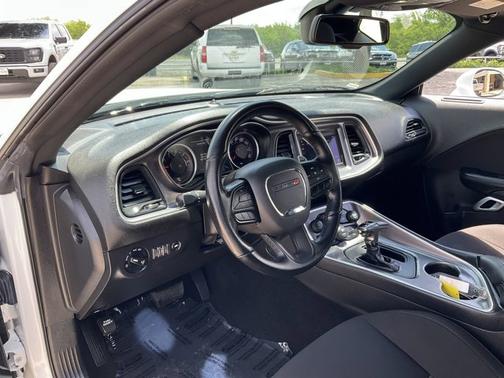 White Knuckle Clearcoat 2021 Dodge Challenger GT