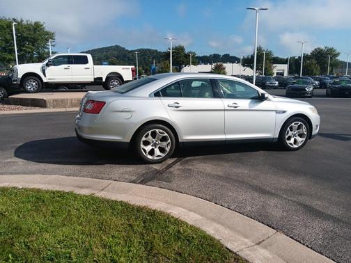 2010 Ford Taurus SEL