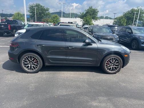 2017 Porsche Macan Base