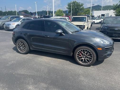 2017 Porsche Macan Base