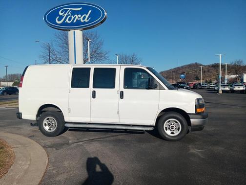 2023 GMC Savana 2500 Work Van