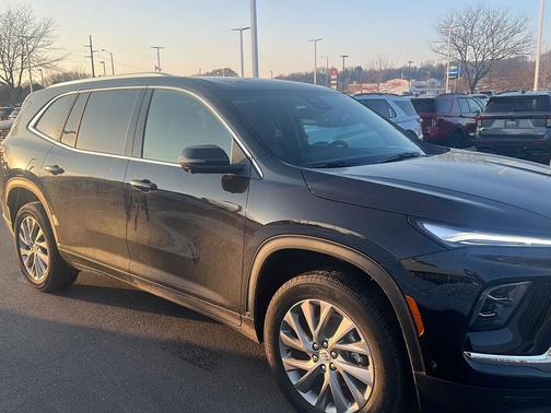 2025 Buick Enclave Preferred FWD
