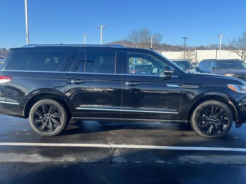 2023 Lincoln Navigator Reserve