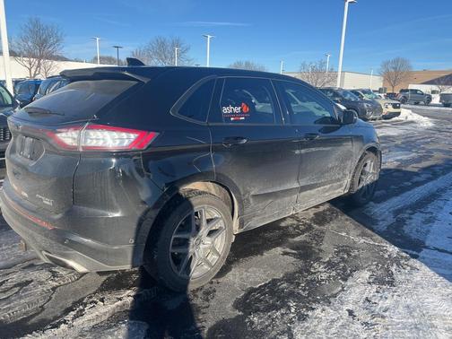 2016 Ford Edge Sport