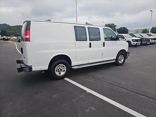 2022 GMC Savana 2500 Work Van
