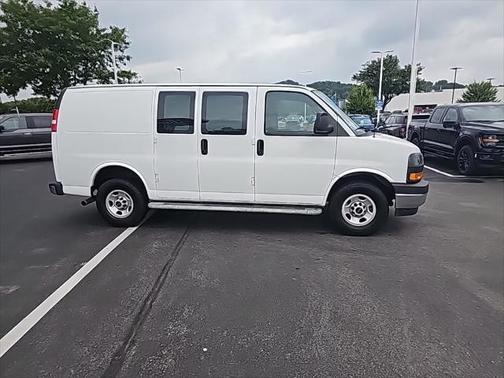 2022 GMC Savana 2500 Work Van