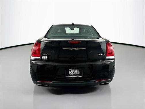 2016 Chrysler 300 S