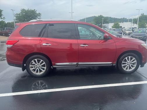 2016 Nissan Pathfinder SL