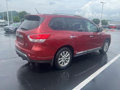 2016 Nissan Pathfinder SL