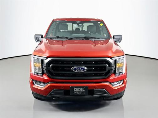 Hot Pepper Red Metallic Tinted Clearcoat 2023 Ford F-150 XLT