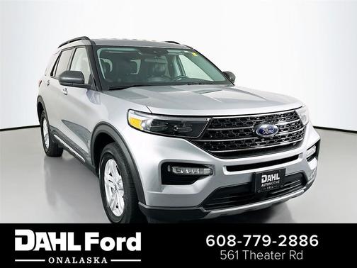 Iconic Silver Metallic 2024 Ford Explorer XLT