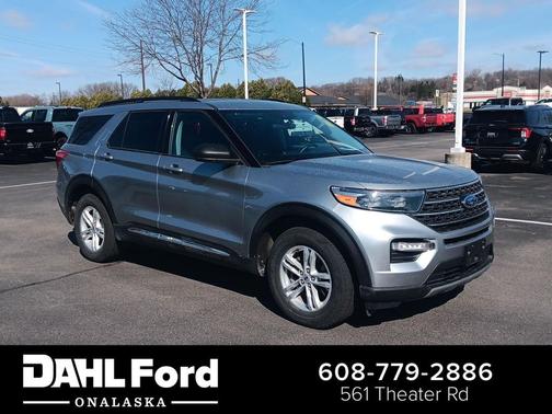 Iconic Silver Metallic 2024 Ford Explorer XLT