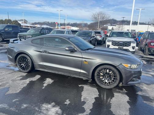2017 Ford Mustang EcoBoost Premium