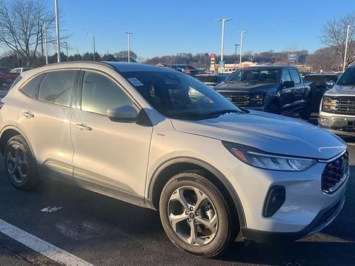 2025 Ford Escape ST-Line Select